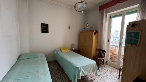 Appartamento Centrale IV Piano con Ascensore, Locale Deposito e Box Auto